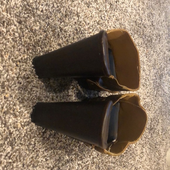 Fergie Platform sandals size 6M - Picture 4 of 6